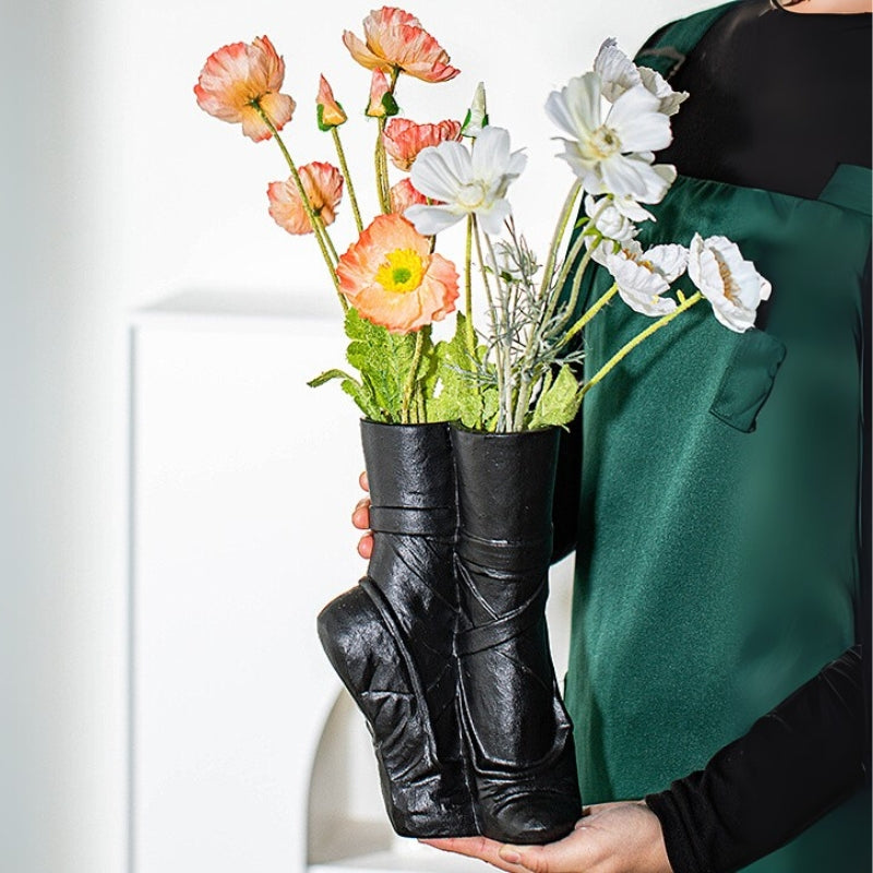 Silhouette – Ceramic Ballet Vase