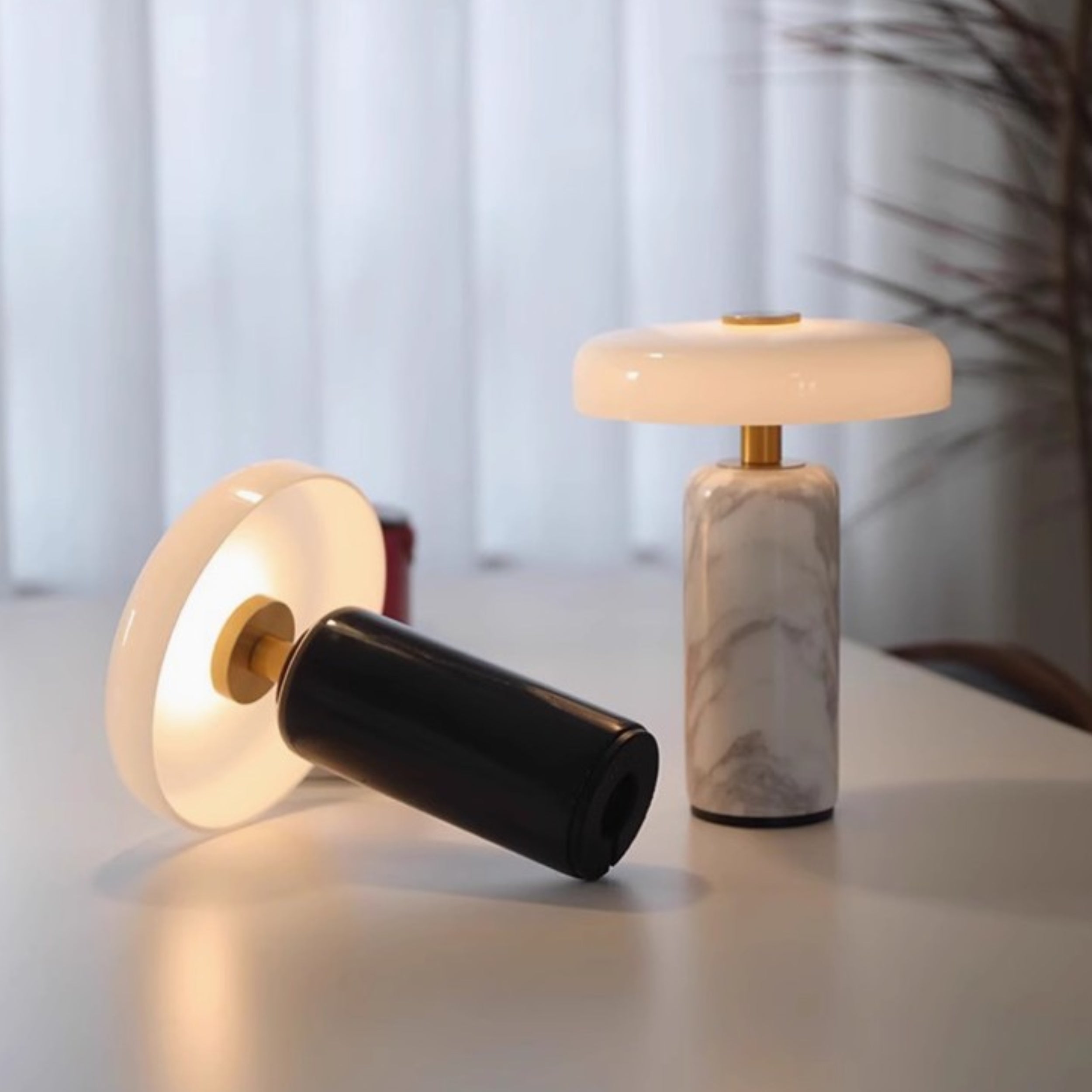 Illume – Marble Mushroom Lamp