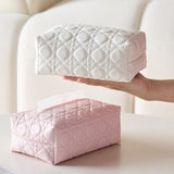 Clairé  - Tissue Holder