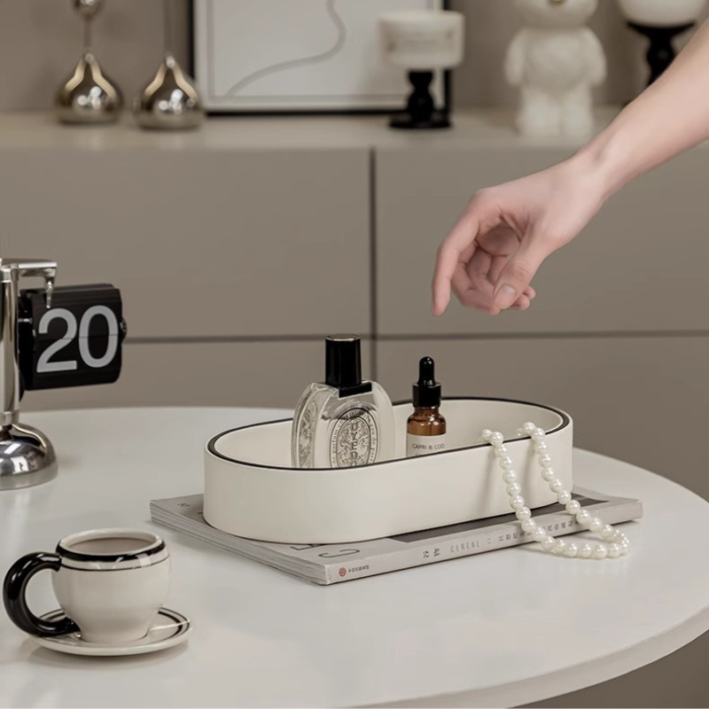 Forma – Oval Valet Tray