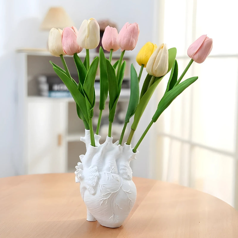 Vitalforge – Heart Vase