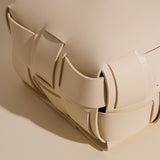 Strato – Woven Tissue Holder