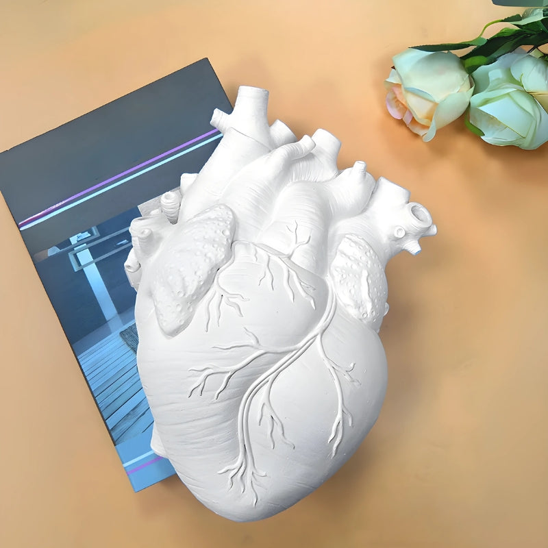 Vitalforge – Heart Vase