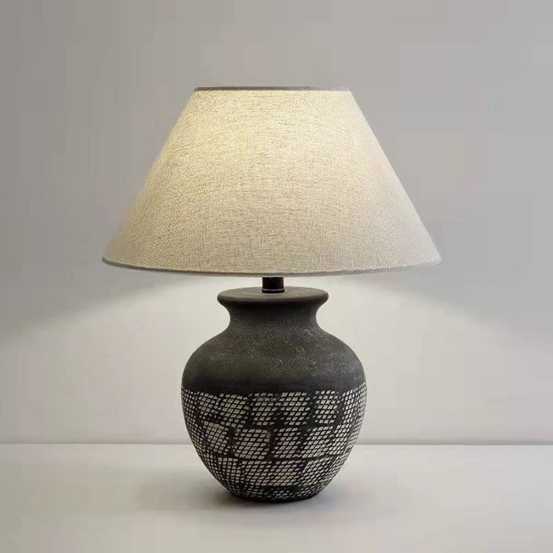 Obsidian – Ceramic Table Lamp