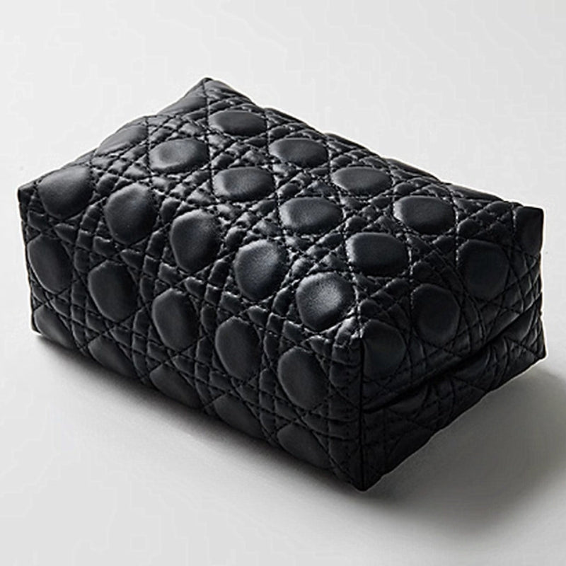 Clairé  - Tissue Holder