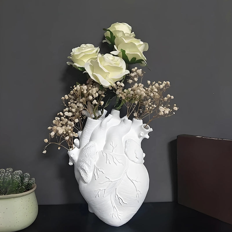 Vitalforge – Heart Vase