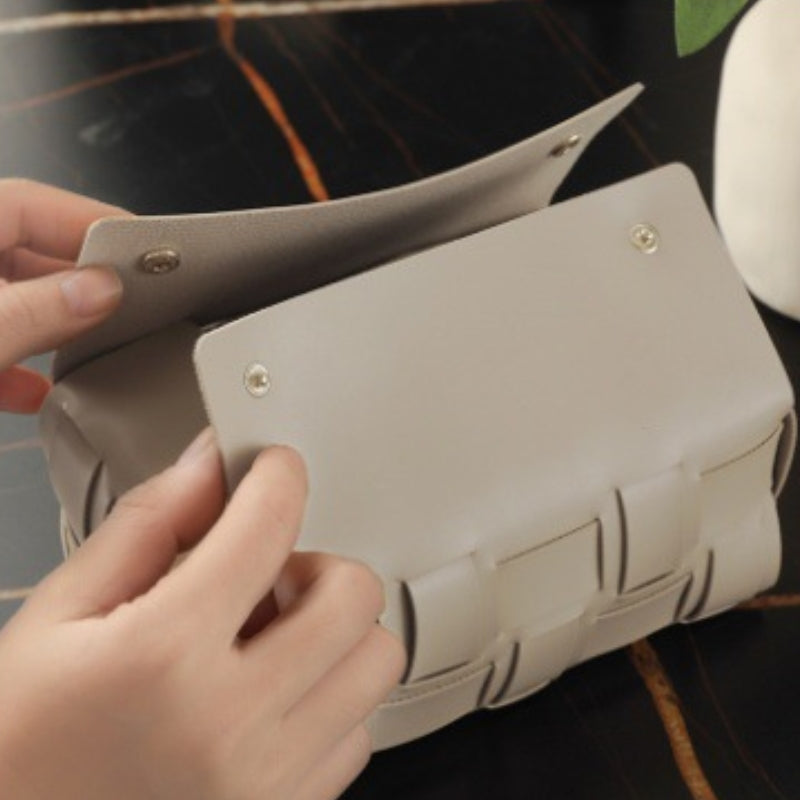 Strato – Woven Tissue Holder