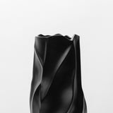 ShadowTwist – Resin Vase