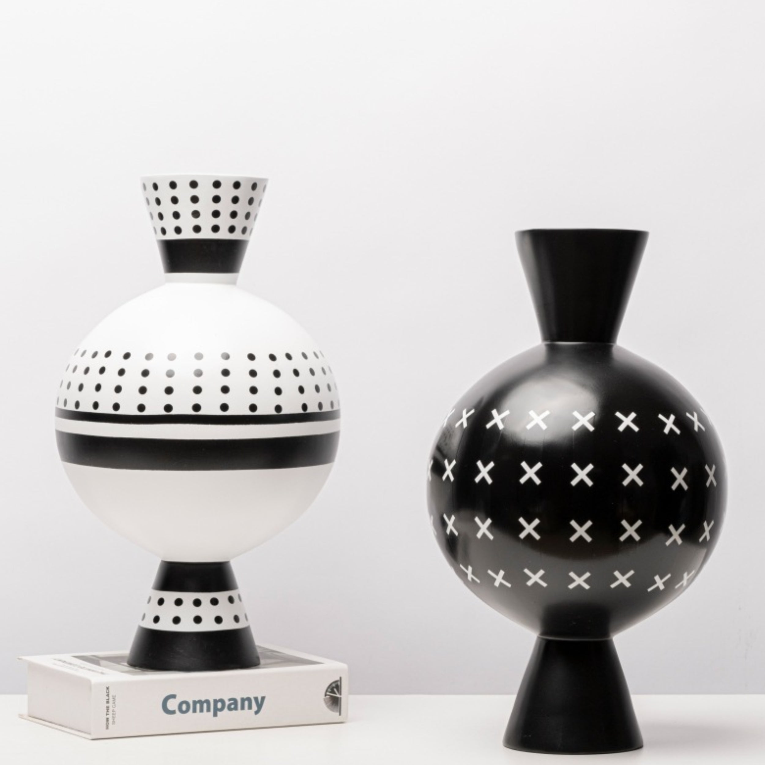 GeoStream – Resin Vase