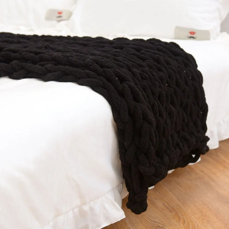 Cloudbraid – Chenille Throw Blanket