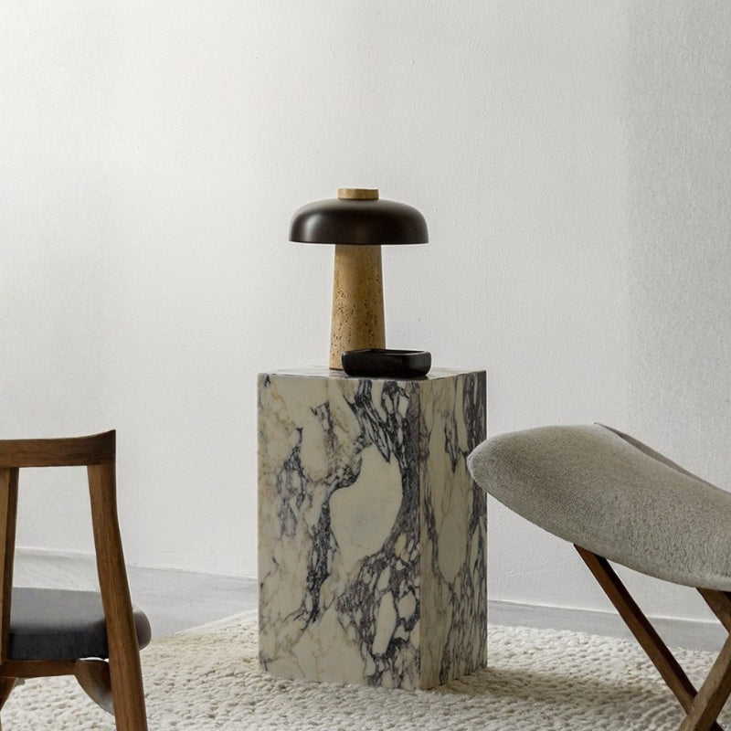 Stonecrest – Resin Table Lamp