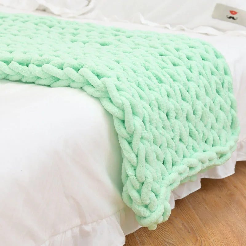 Cloudbraid – Chenille Throw Blanket