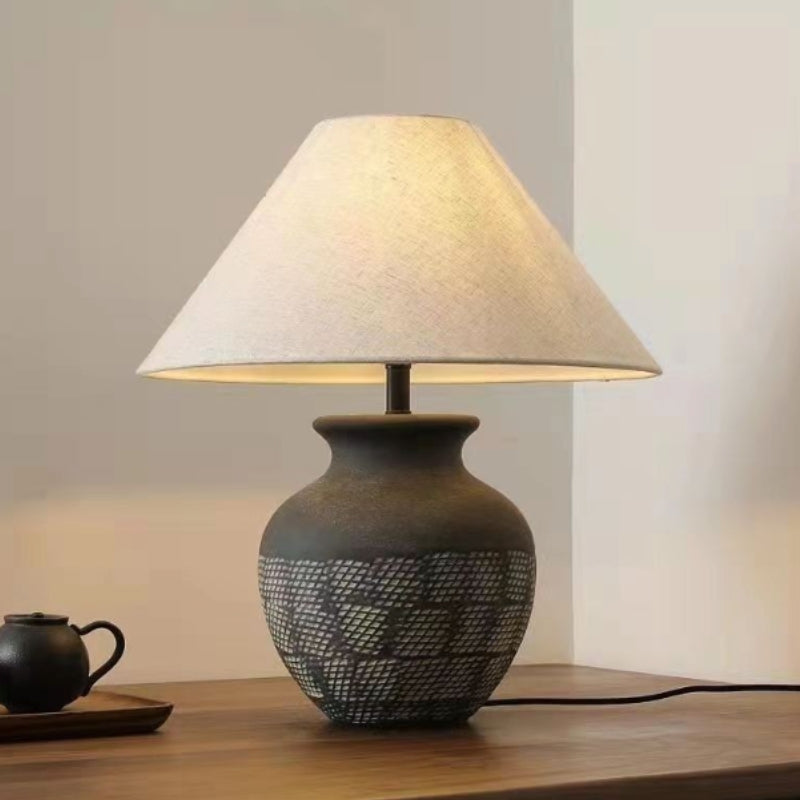 Obsidian – Ceramic Table Lamp