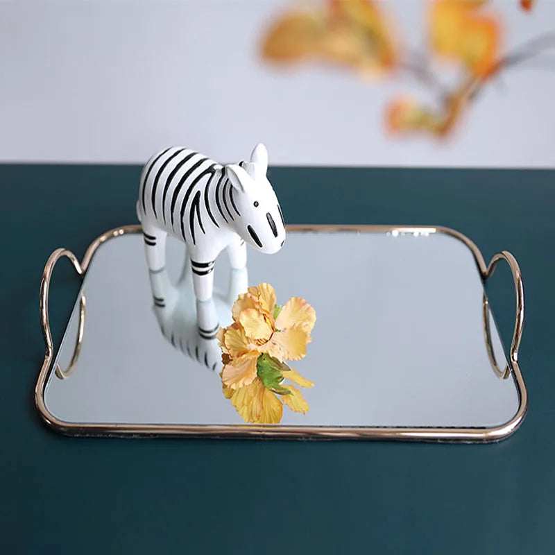 Eloura – Mirrored Metal Tray